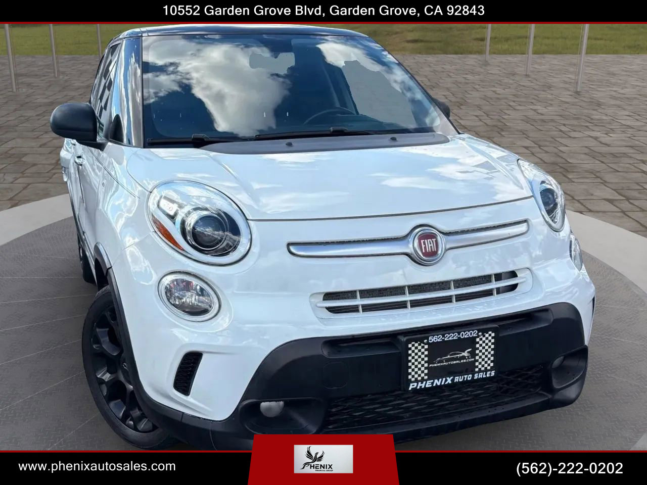Used 2017 FIAT 500L Trekking w/ Dual-Pane Sunroof Package