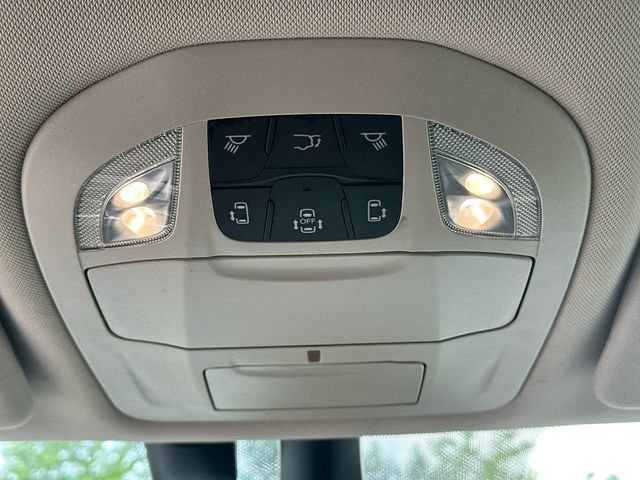 Used 2022 Chrysler Pacifica Touring-L FWD image 20