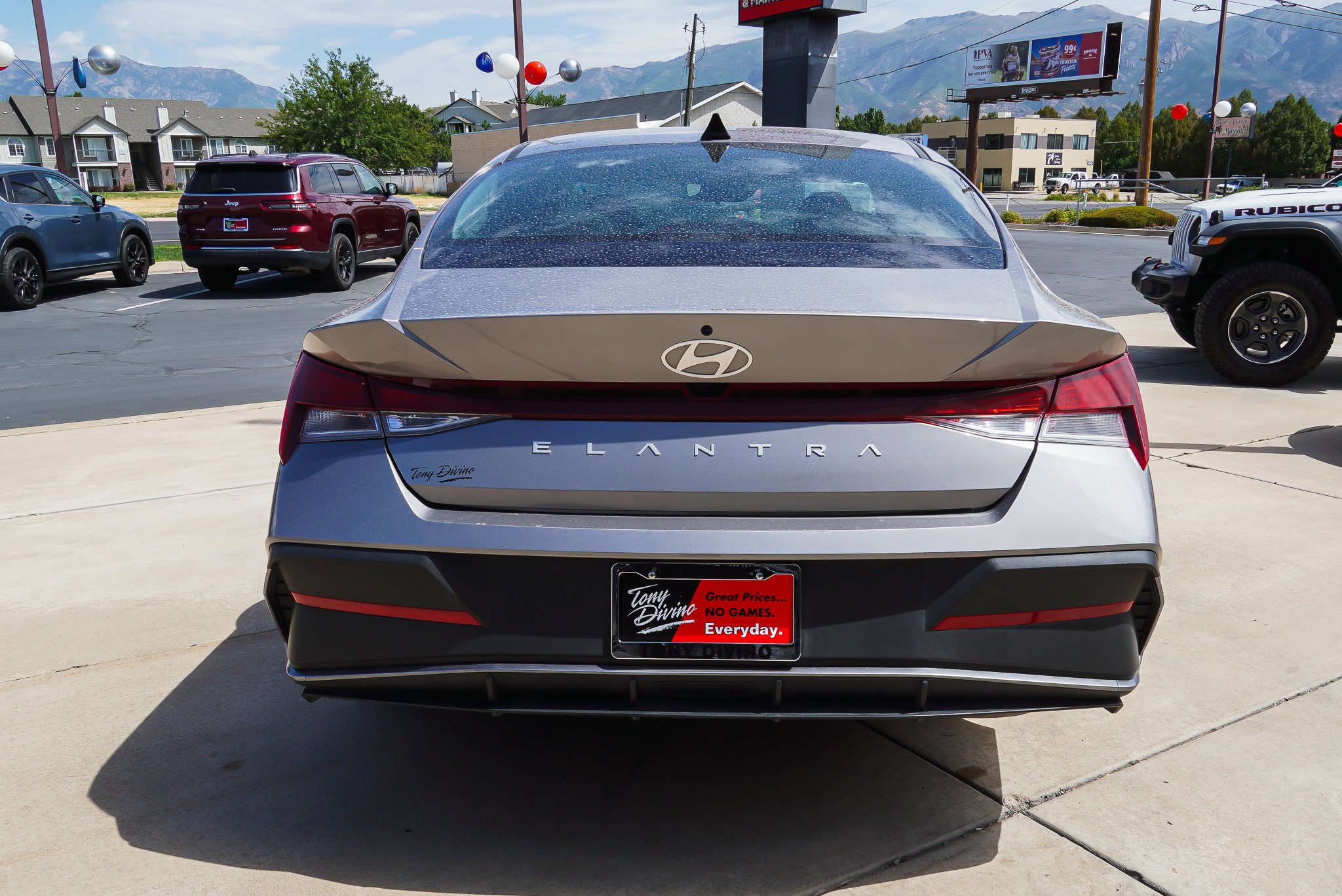 Used 2024 Hyundai Elantra SEL FWD image 7