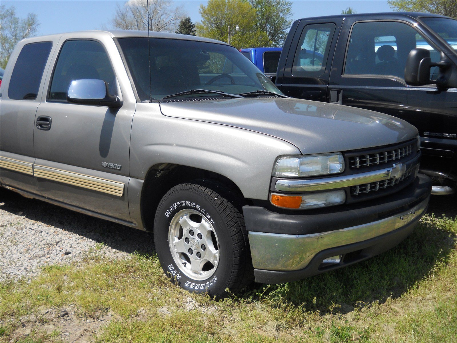 Used 2001 Chevrolet Silverado 1500 LT w/ Ride Control Suspension Pkg RWD image 1