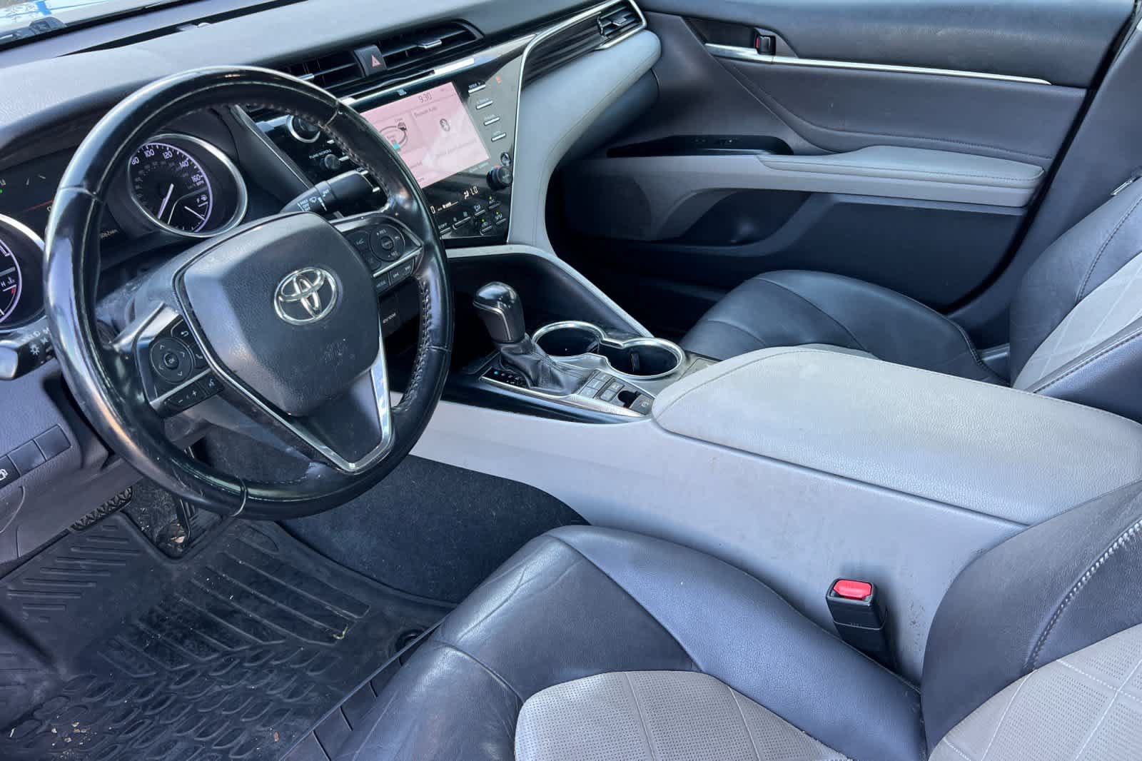 Used 2018 Toyota Camry XLE w/ Audio Package FWD image 9