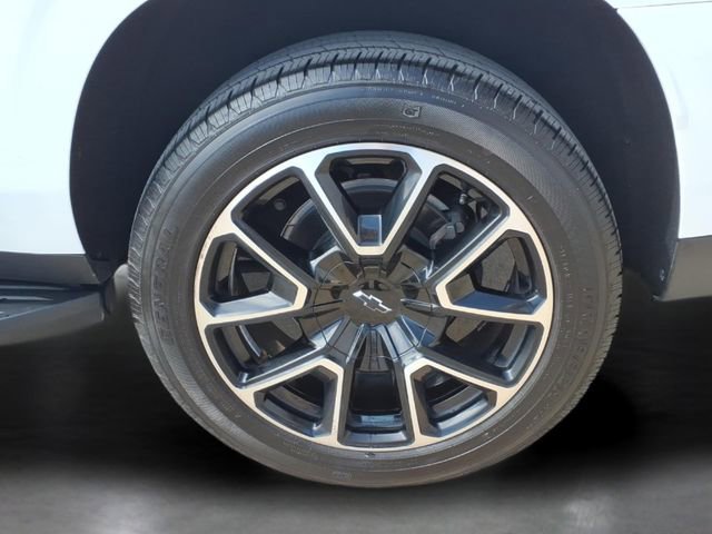 Used 2024 Chevrolet Suburban RST RWD image 28