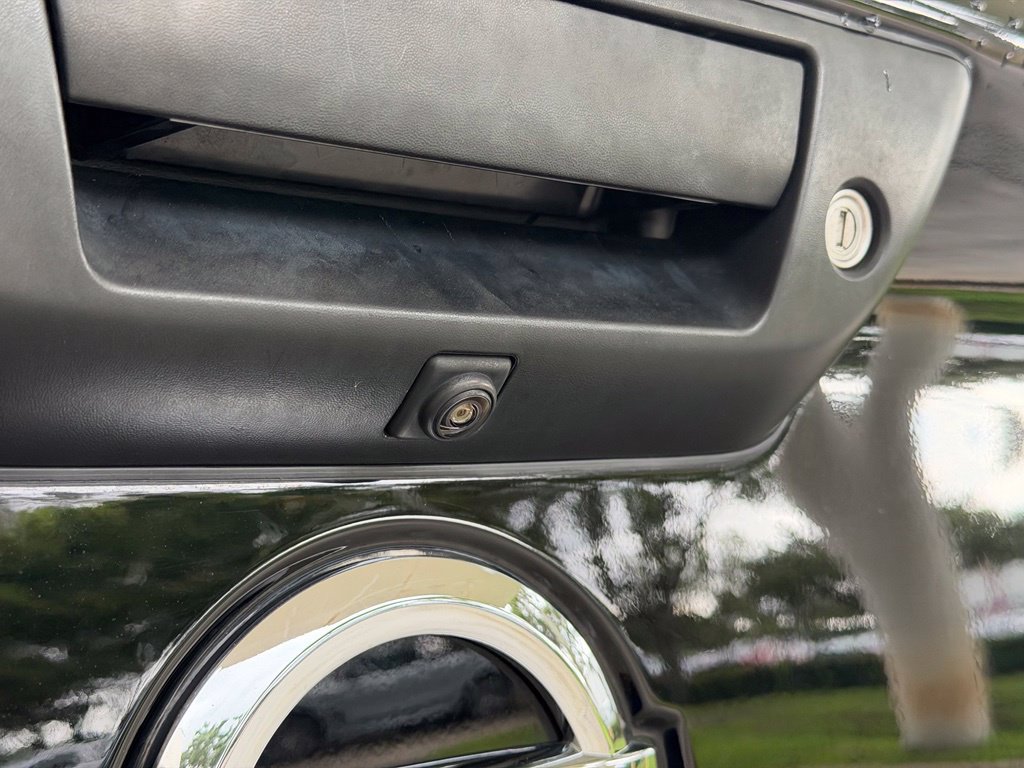 Used 2021 Nissan Titan SV w/ SV Convenience Package RWD image 21