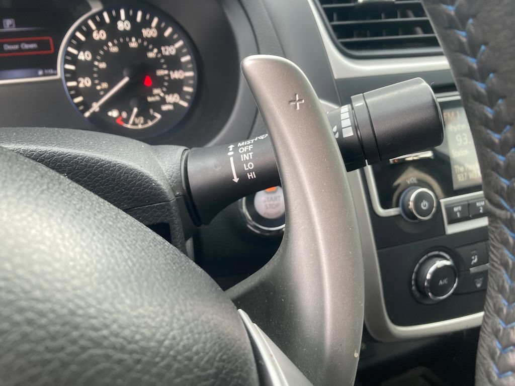 Used 2017 Nissan Altima 2.5 SR FWD image 39