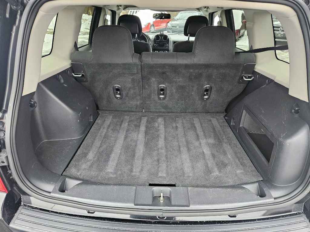 Used 2016 Jeep Patriot Sport w/ Power Value Group image 16