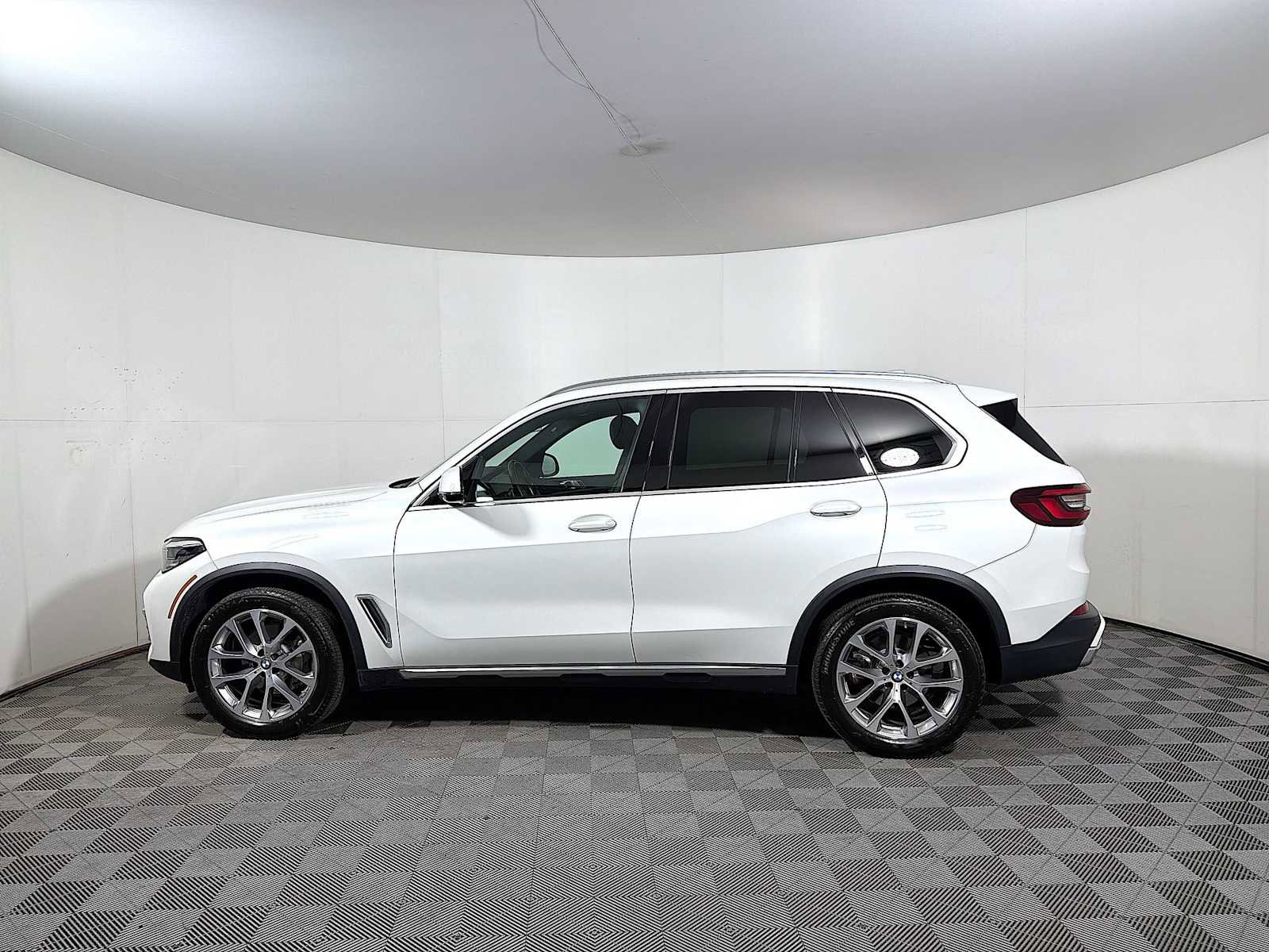Certified 2023 BMW X5 xDrive40i w/ Premium Package image 4
