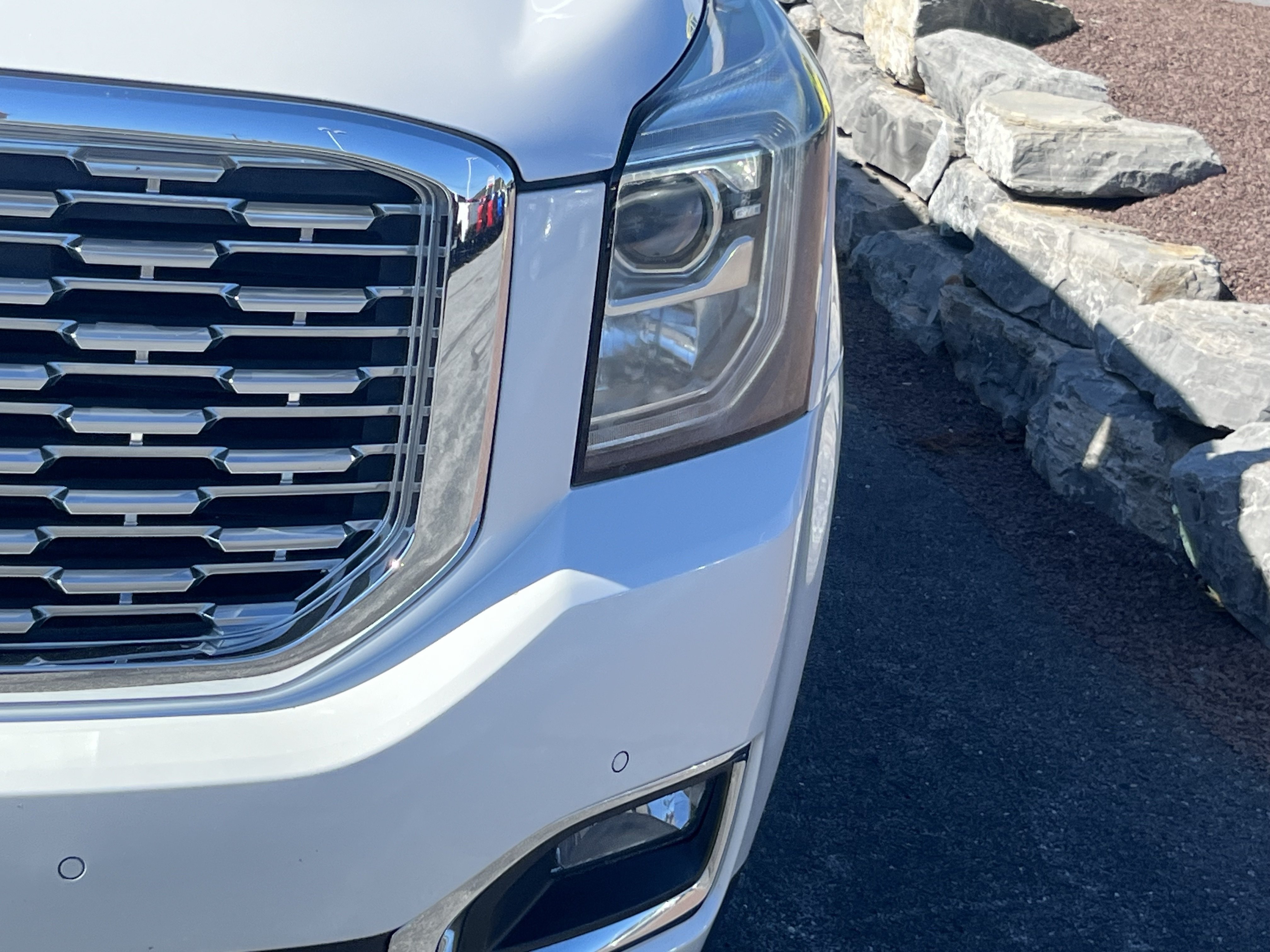Used 2019 GMC Yukon XL Denali w/ Open Road Package AWD/4WD image 10