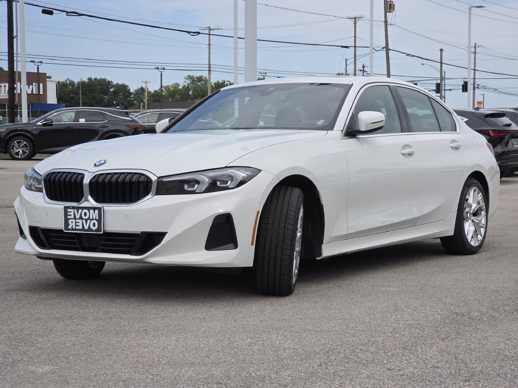Used 2025 BMW 330i xDrive Sedan AWD/4WD image 5