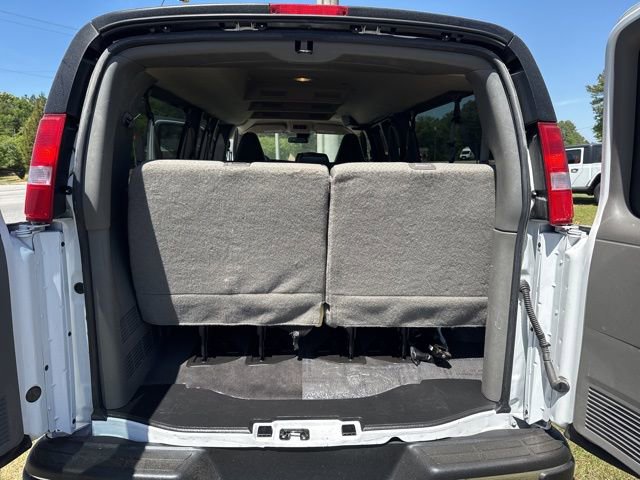 Used 2024 Chevrolet Express 3500 LT w/ LT Preferred Equipment Group RWD image 20