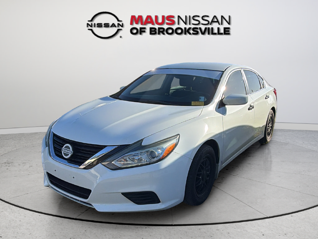 Used 2017 Nissan Altima 2.5 S w/ Power Driver Seat Package FWD image 5