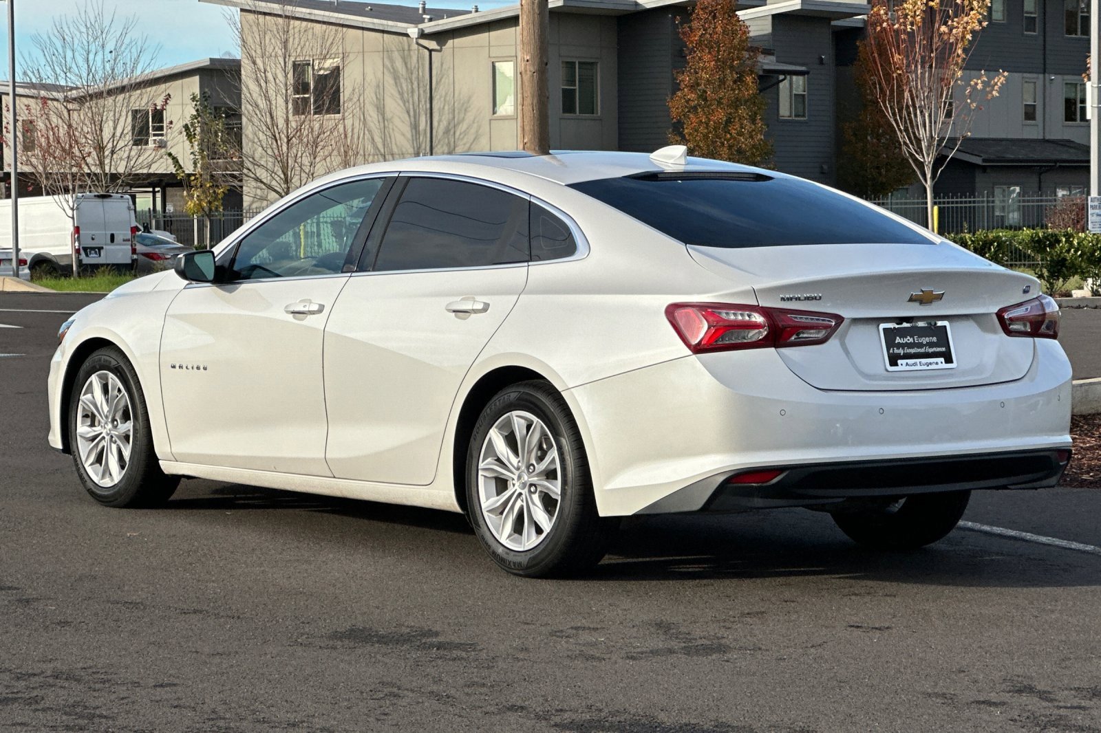 Used 2019 Chevrolet Malibu Hybrid w/ Leather Package image 5
