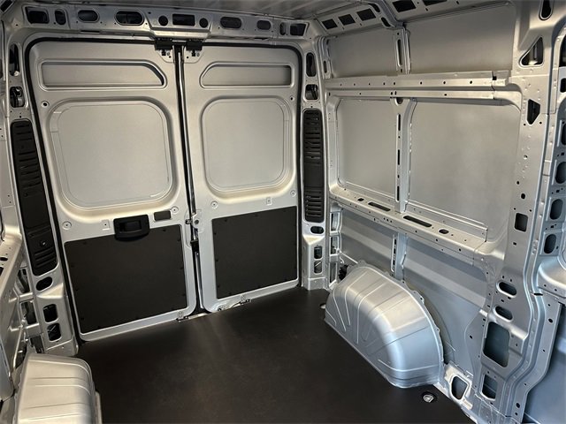 Used 2025 RAM ProMaster 2500 w/ Premium Convenience Group image 16