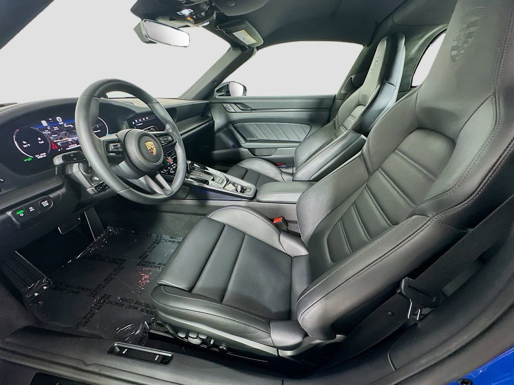 Used 2025 Porsche 911 Targa 4 GTS image 5