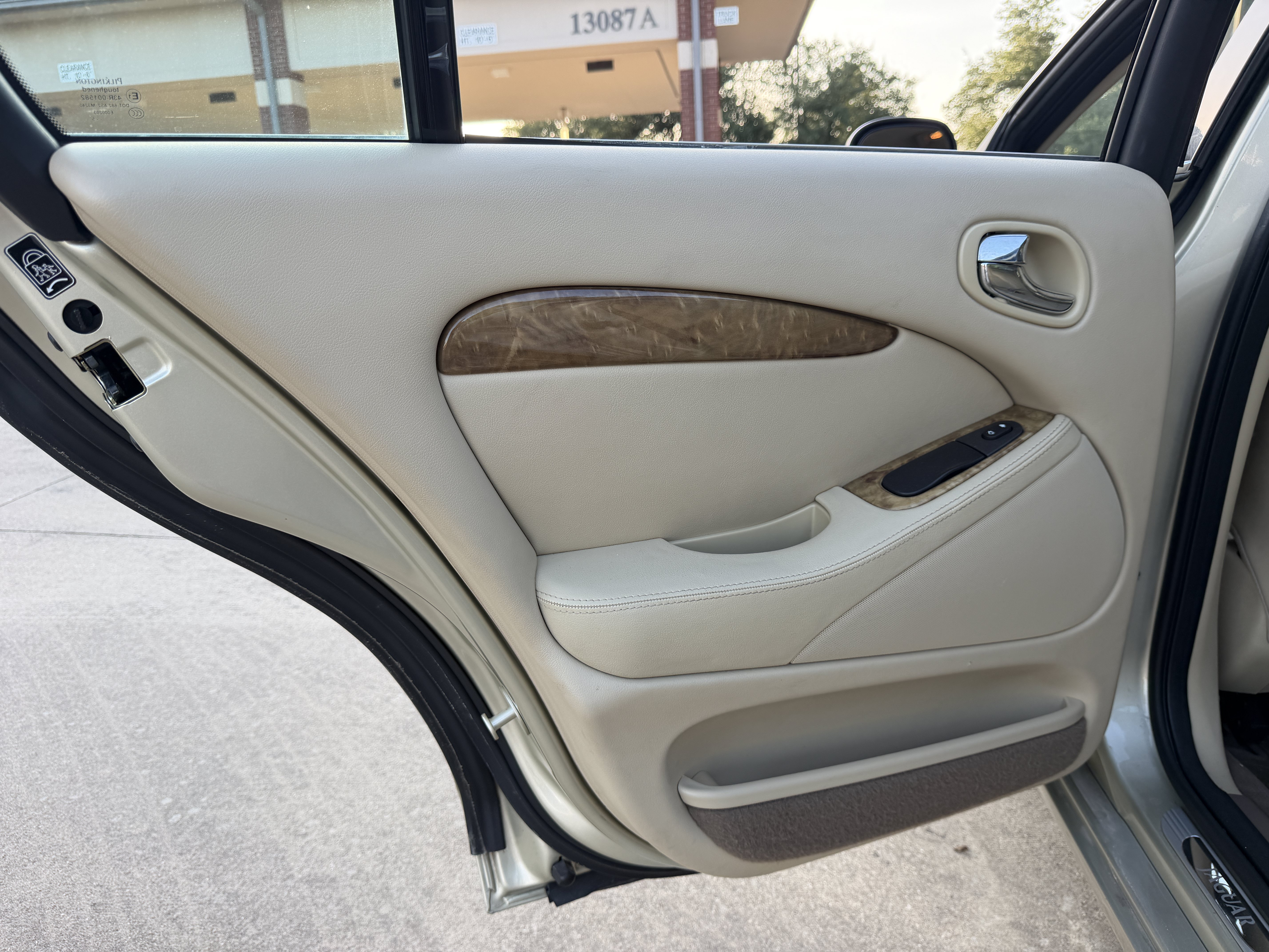 Used 2006 Jaguar S-TYPE 3.0 RWD image 16