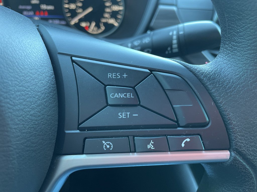 Used 2024 Nissan Altima 2.5 SV image 14