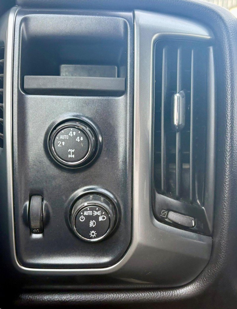 Used 2015 Chevrolet Silverado 1500 LT w/ All Star Edition AWD/4WD image 27