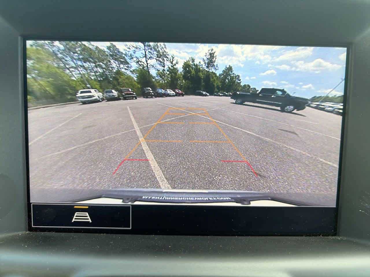 Used 2024 GMC Terrain SLT AWD/4WD image 19