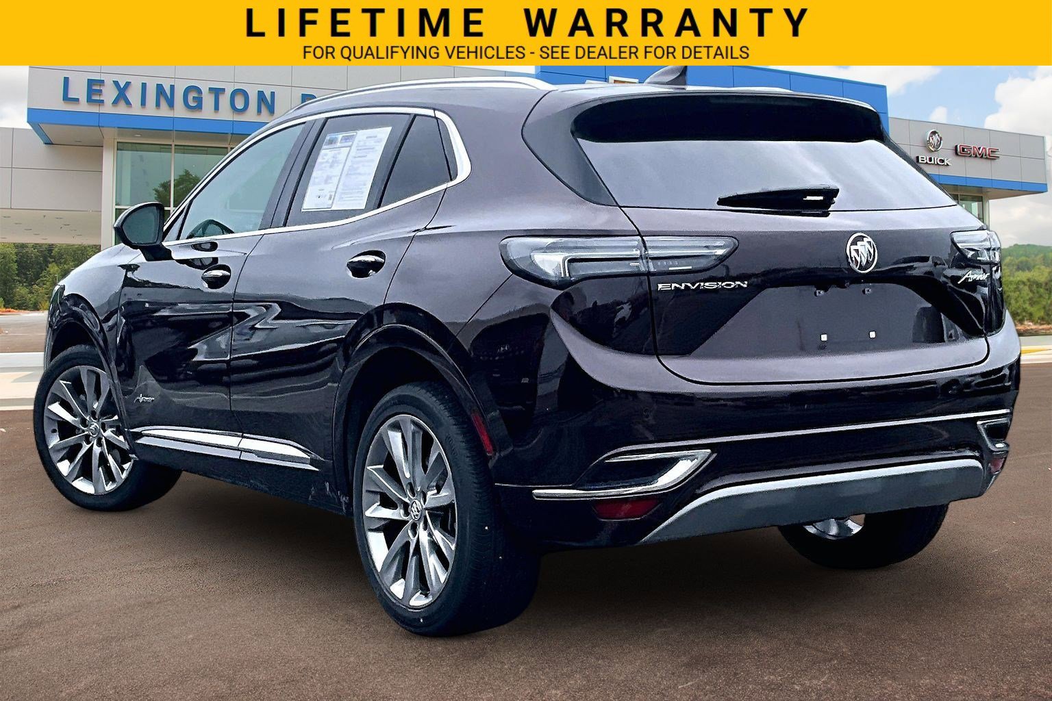 Used 2022 Buick Envision Avenir w/ Premium Seat Package FWD image 2