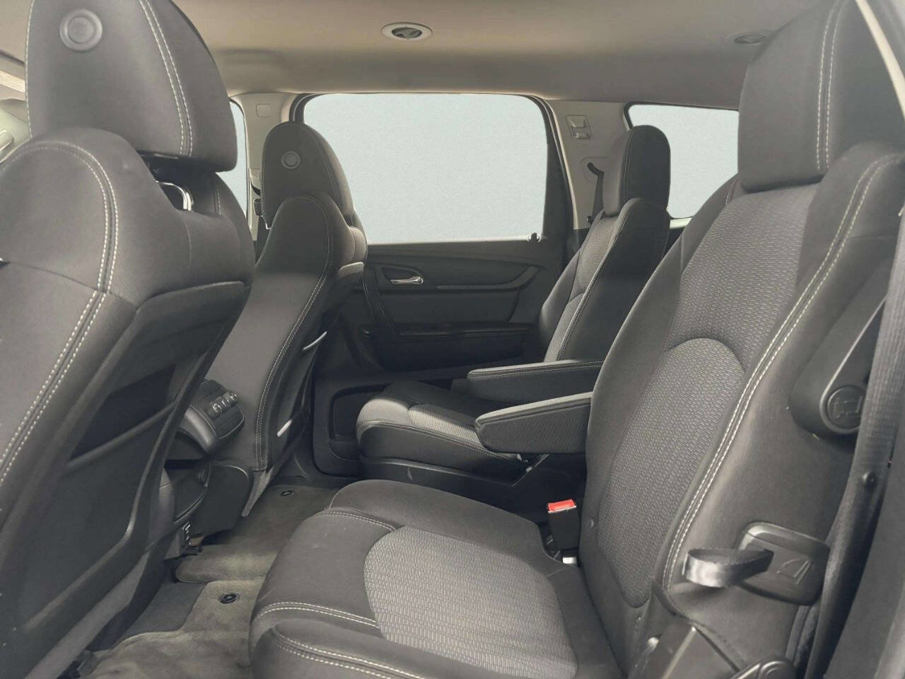 Used 2016 Chevrolet Traverse LT image 14
