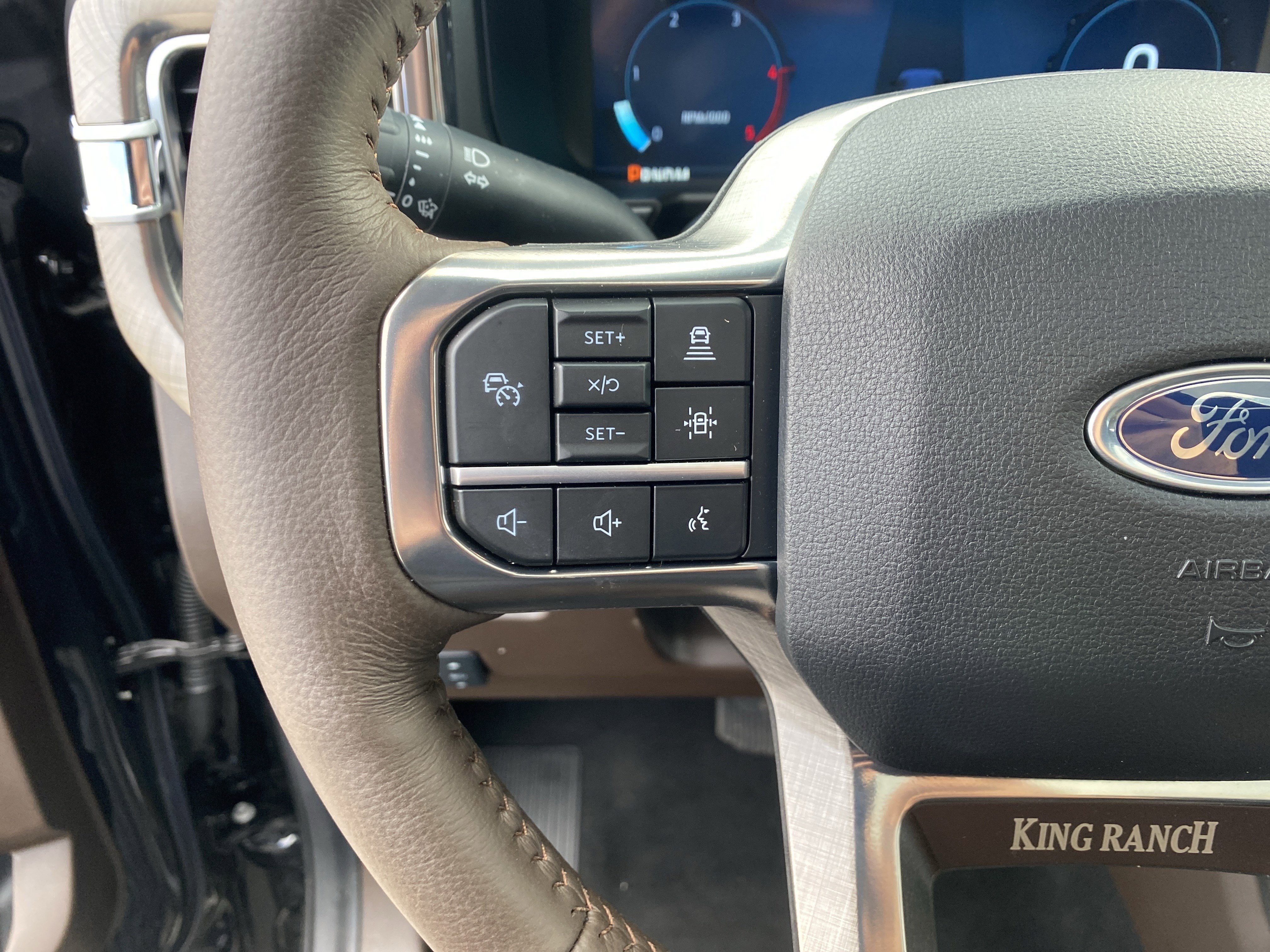 Used 2025 Ford F350 King Ranch image 35