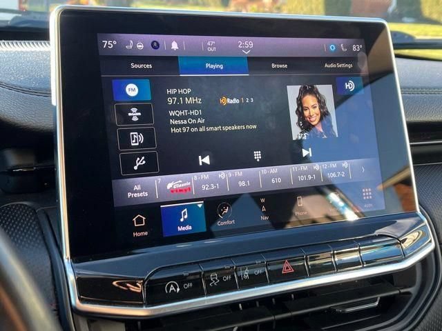 Used 2022 Jeep Compass Trailhawk w/ Trailhawk Elite Group AWD/4WD image 31