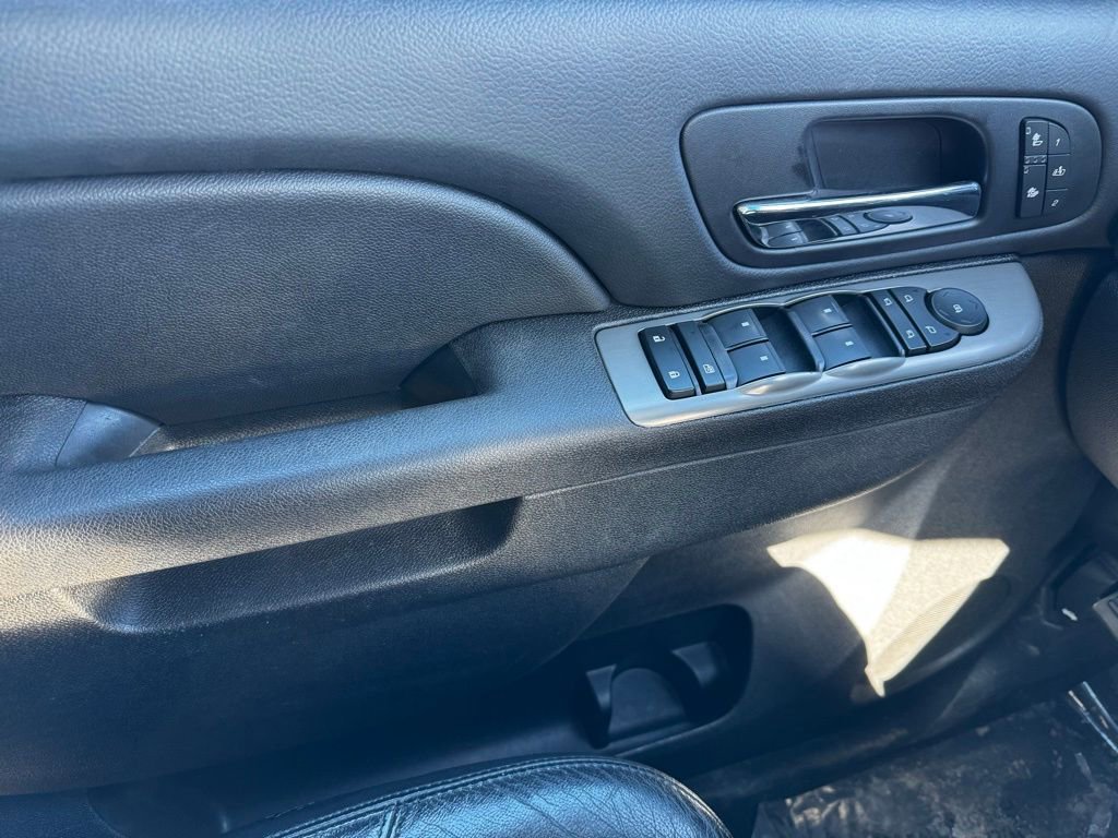 Used 2012 Chevrolet Avalanche LT image 27