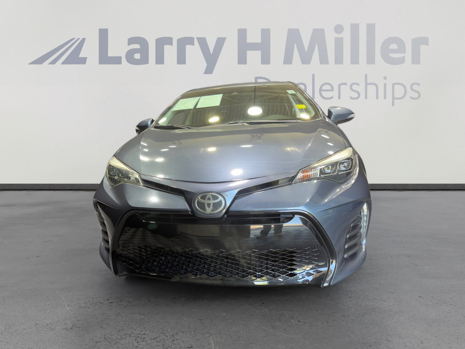 Used 2019 Toyota Corolla SE w/ Carpet Mat Package (TMS) FWD image 8