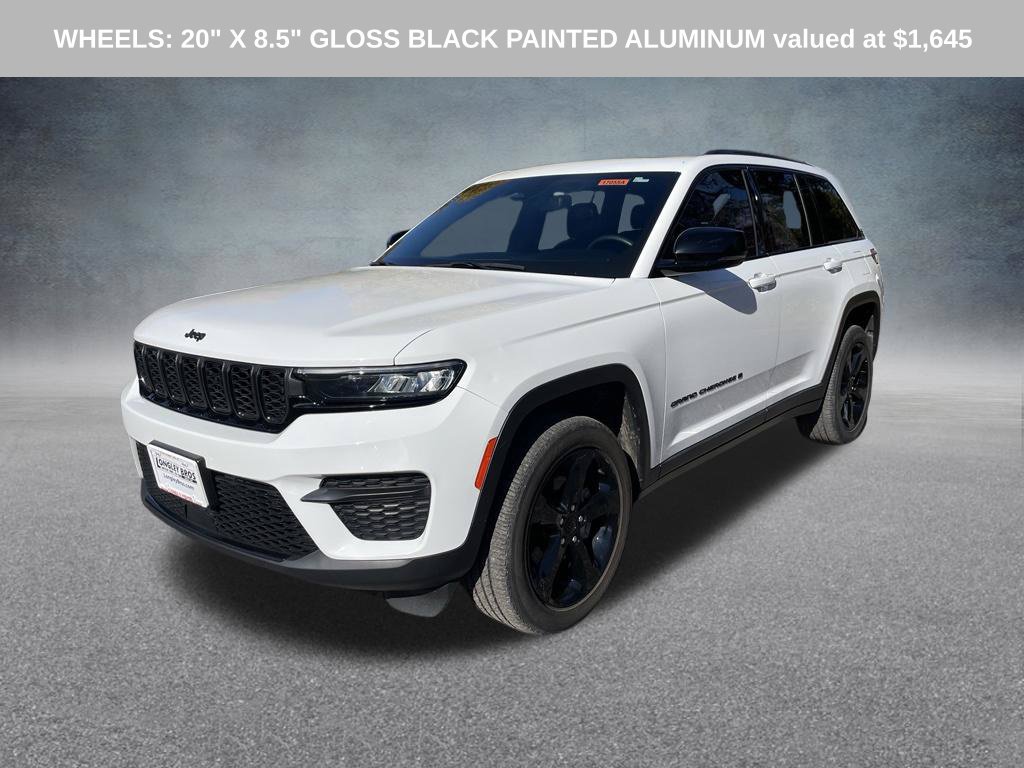 Used 2023 Jeep Grand Cherokee Altitude AWD/4WD image 3