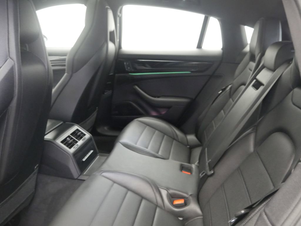Certified 2025 Porsche Panamera 4 image 22
