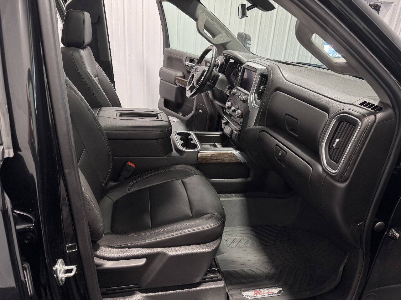 Used 2020 Chevrolet Silverado 1500 LT Trail Boss AWD/4WD image 22