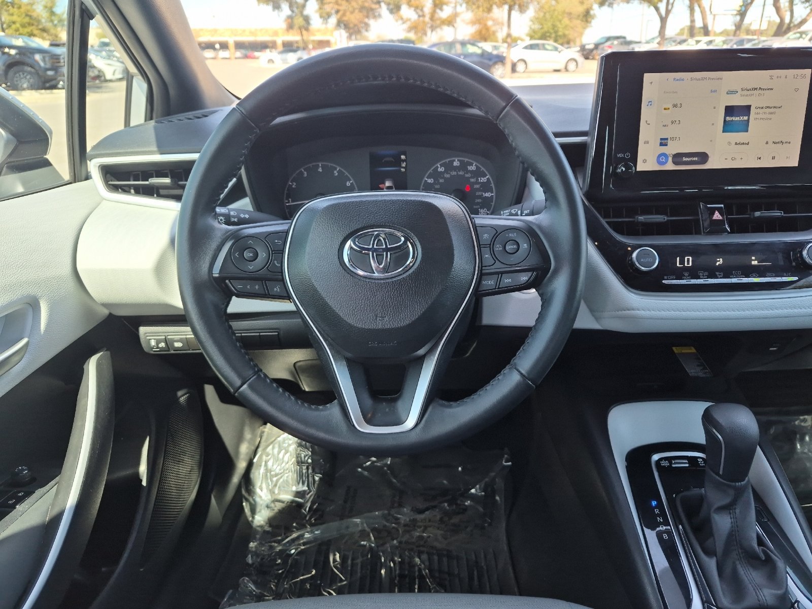 Used 2024 Toyota Corolla SE w/ SE Premium Package FWD image 13