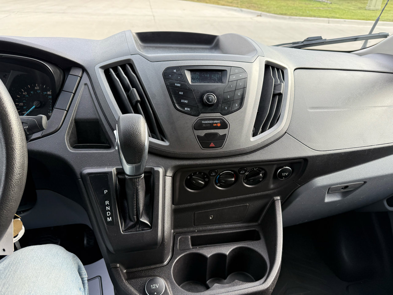 Used 2019 Ford Transit 250 130 Low Roof w/ Exterior Upgrade Package image 29