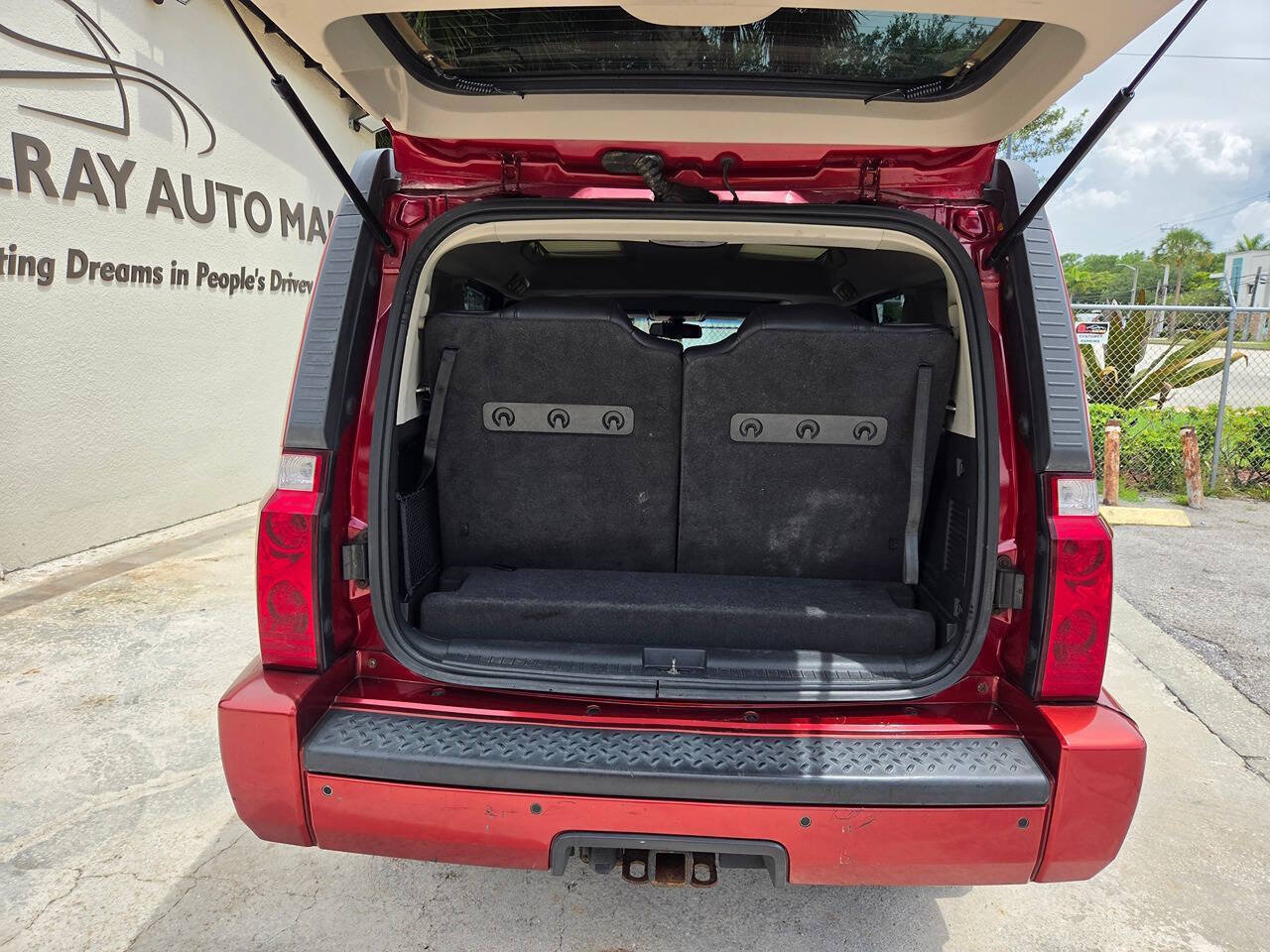 Used 2010 Jeep Commander Sport w/ Sun/Sound Group AWD/4WD image 15