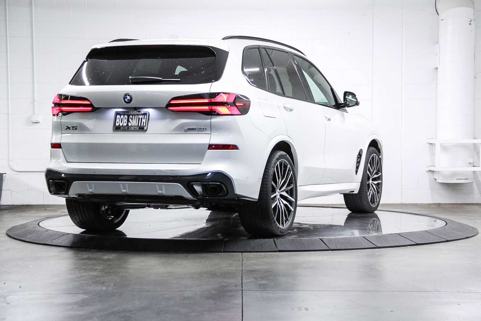 New 2026 BMW X5 sDrive40i w/ M Sport Package RWD image 6