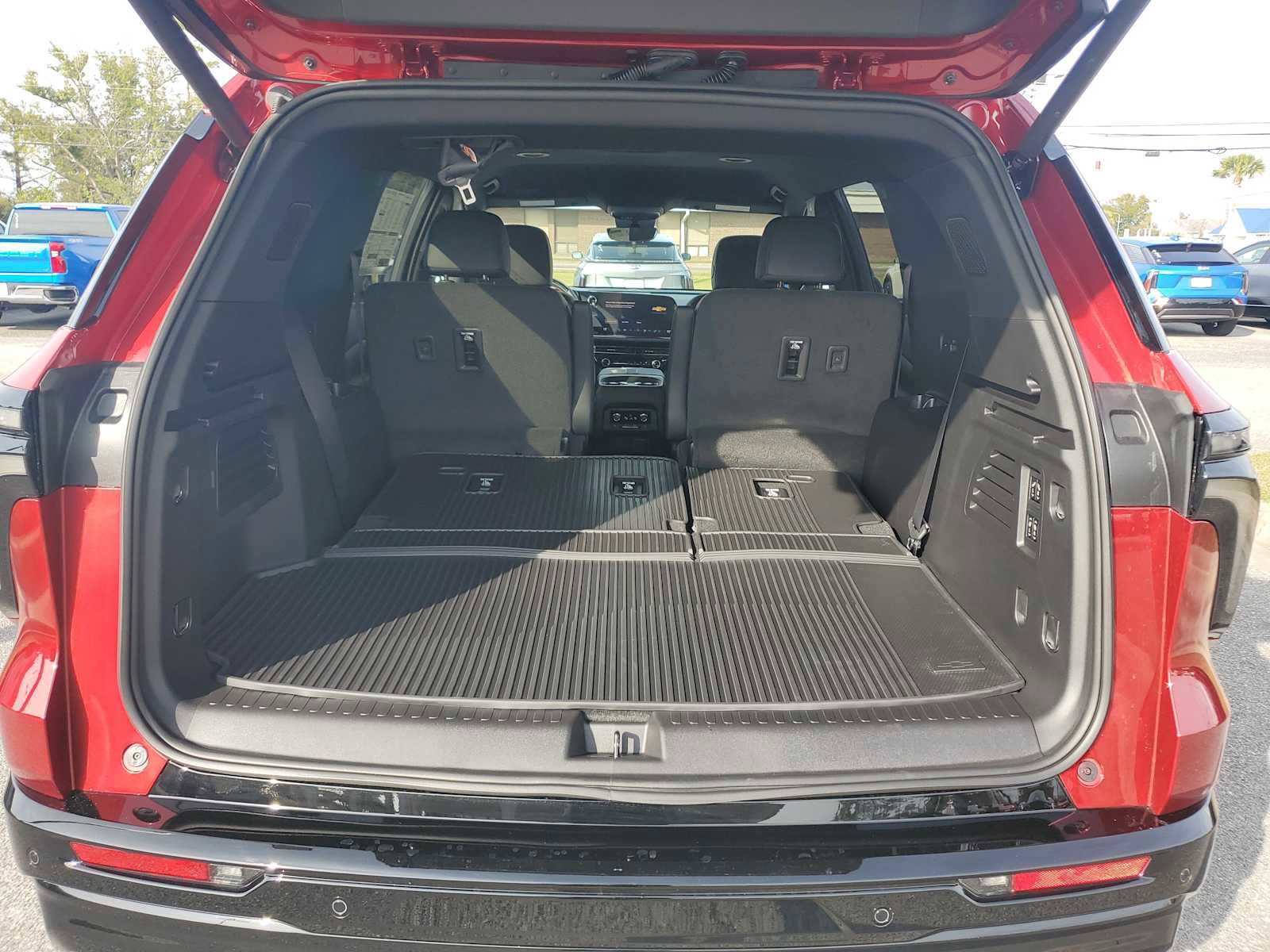 New 2026 Chevrolet Traverse RS w/ LPO, Floor Liner Package image 5