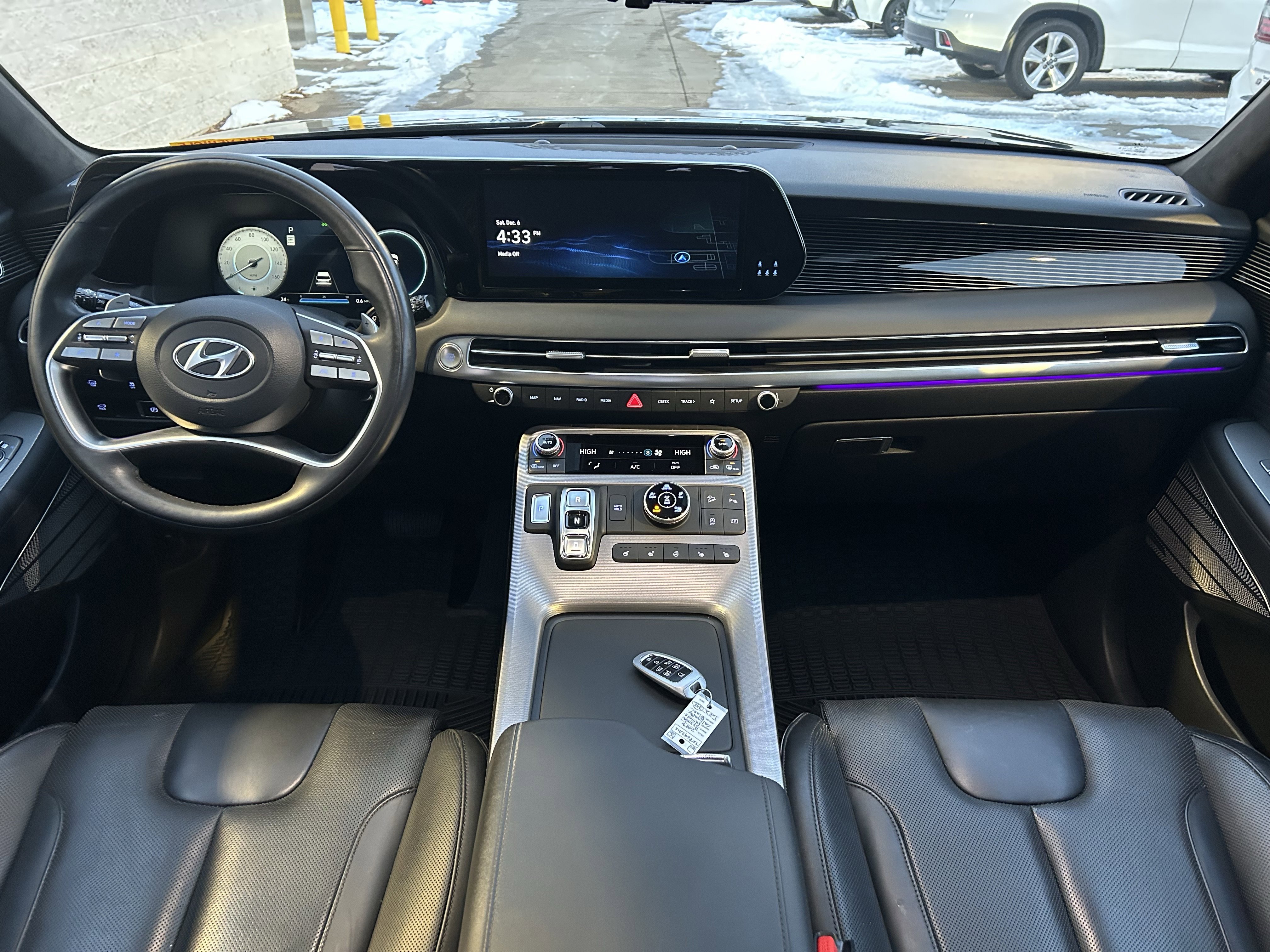 Used 2023 Hyundai Palisade Calligraphy image 18