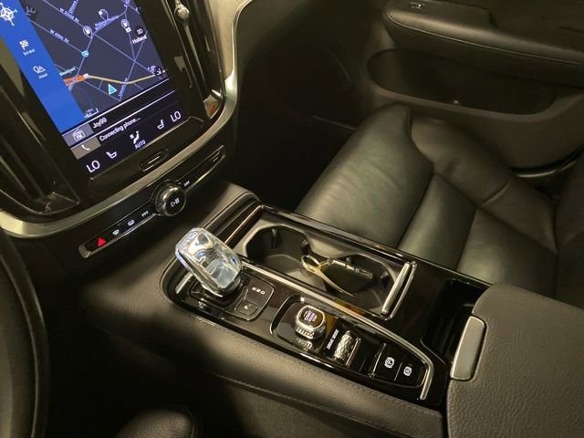 Used 2021 Volvo S60 T8 Inscription image 14