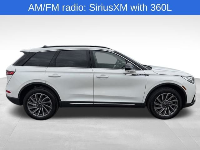 Used 2025 Lincoln Corsair Reserve AWD/4WD image 9