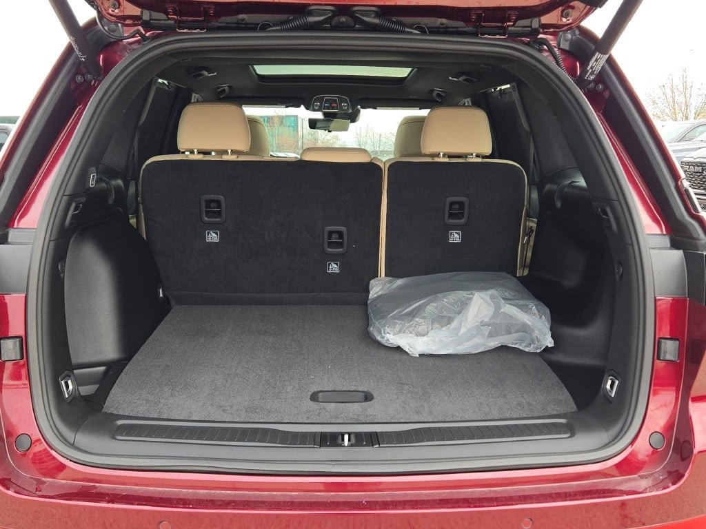 New 2025 Jeep Grand Cherokee Limited image 17