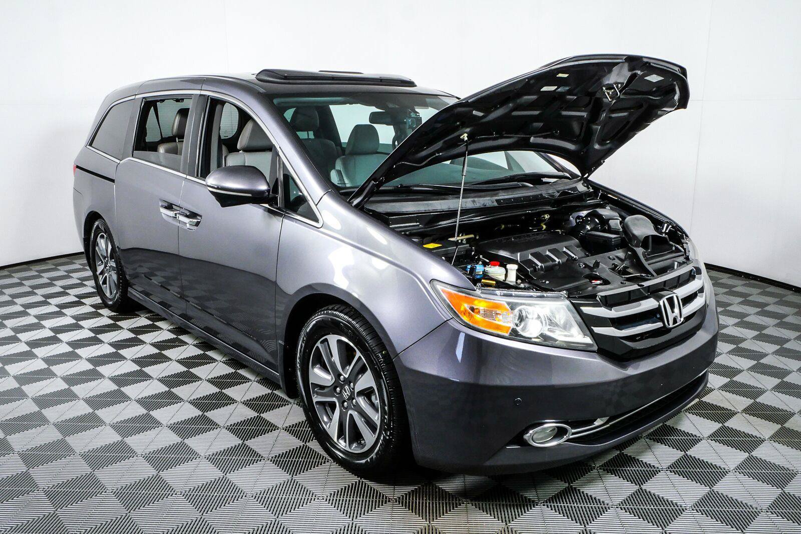 Used 2016 Honda Odyssey Touring image 36