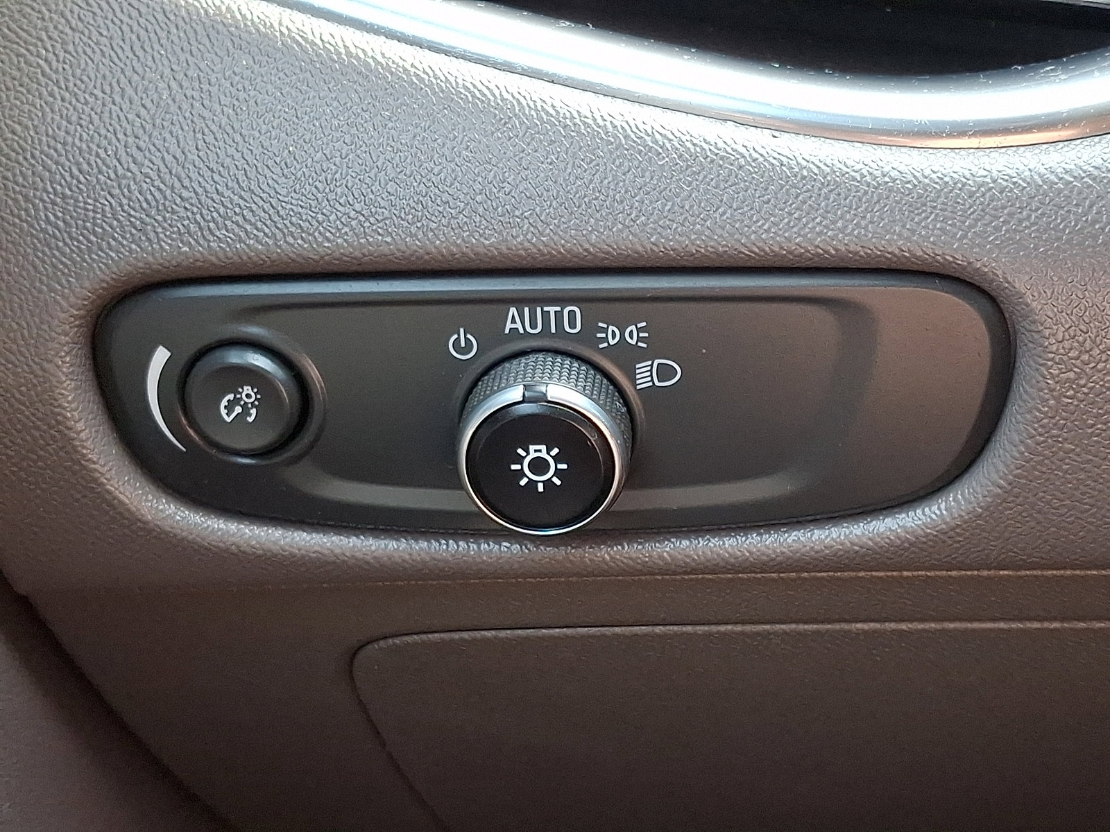 Used 2016 Chevrolet Malibu LT image 24