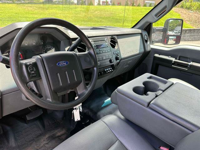 Used 2014 Ford F550 4x4 Regular Cab Super Duty image 22