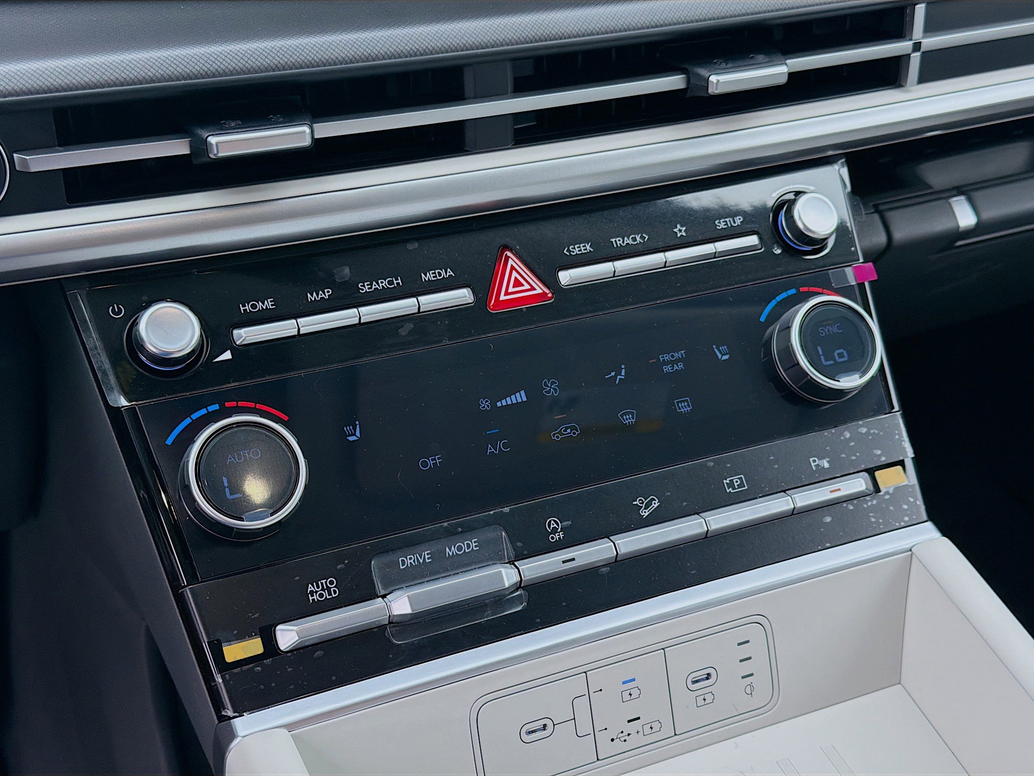 New 2026 Hyundai Santa Fe SEL FWD image 12