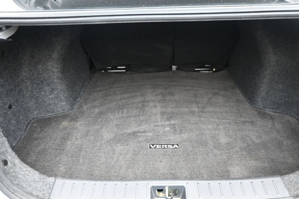 Used 2024 Nissan Versa SV FWD image 30