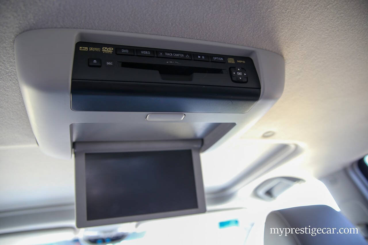 Used 2010 Toyota Sienna XLE Limited w/ XLE Limited Pkg 2 AWD/4WD image 32