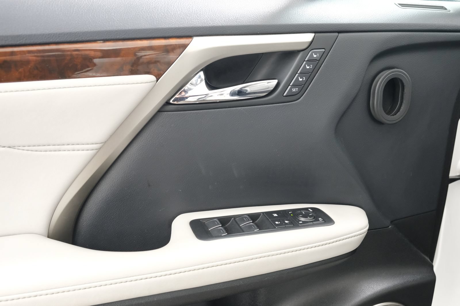 Used 2018 Lexus RX 350 AWD w/ Premium Package image 27