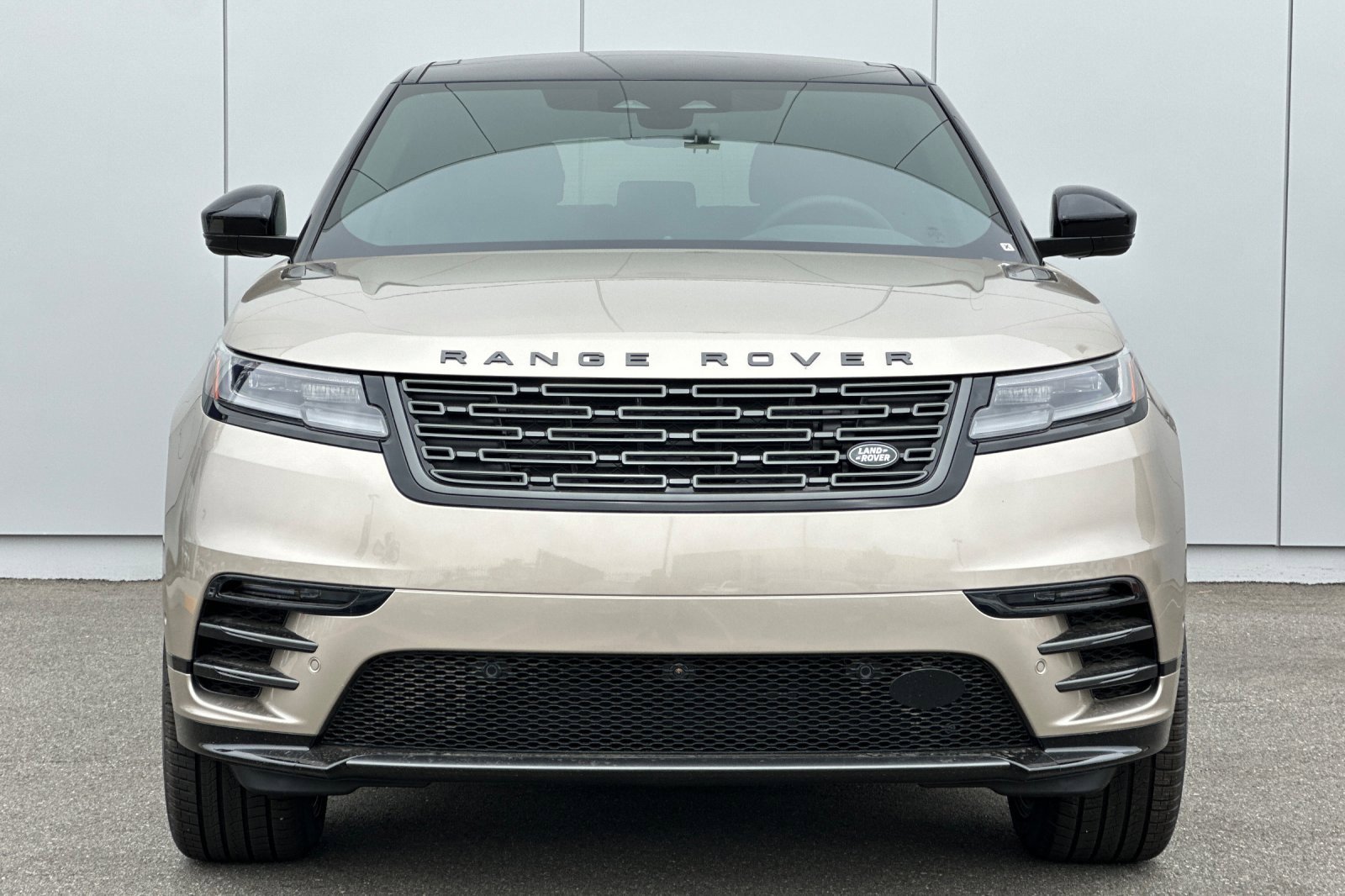 New 2026 Land Rover Range Rover Velar Dynamic SE image 8