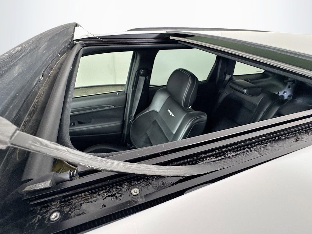 Used 2014 Jeep Grand Cherokee SRT AWD/4WD image 24