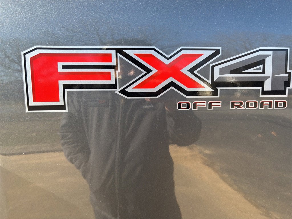 New 2026 Ford F250 Lariat w/ Chrome Package image 9