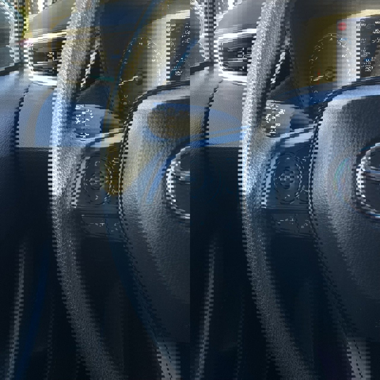 Used 2024 Toyota Corolla LE image 14